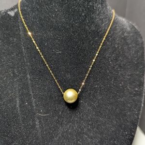 10mm South Sea Pearl Pistachio 18k necklace